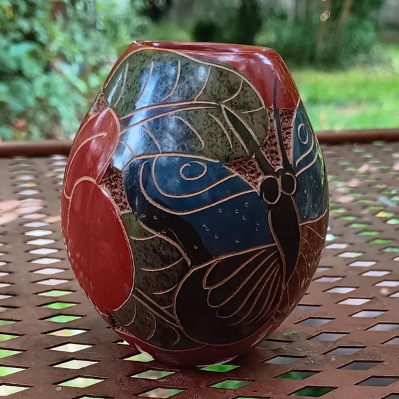Vintage Costa Rican Butterfly Vase 3.5" - Picture 5 of 6
